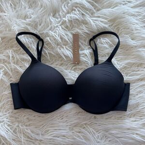 Skims Ultimate Push up Plunge Bra Onyx Size 36B